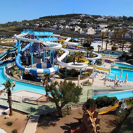 Luxury High-rise Mercury Tower San Ġiljan